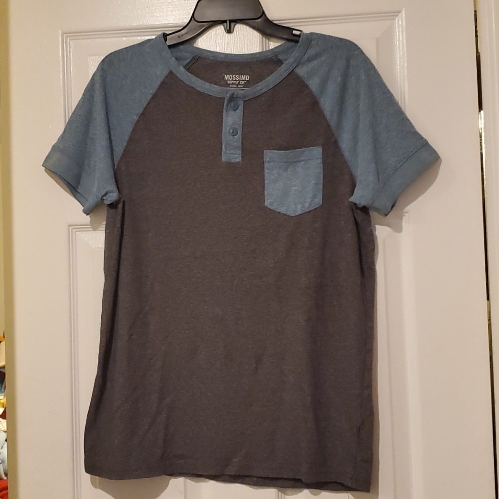 Mossimo shirt